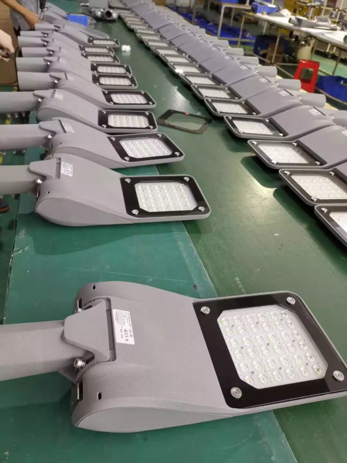 Los CB EMC LVD de ENEC certificaron la luz de calle de Toolless LED 100W 16000lm 5 años de garantía 0